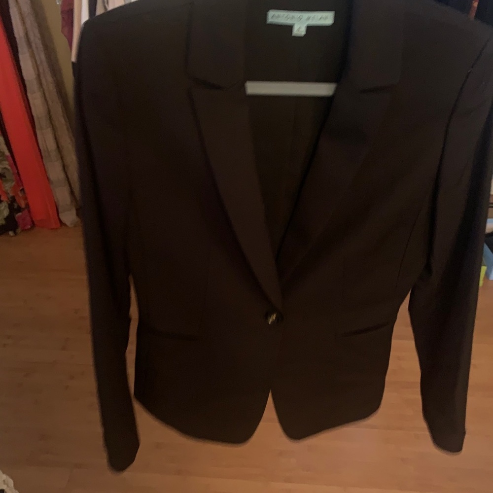 Jackets - Picture 13 of 16
